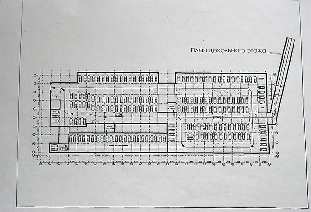 Парковка в цокольном этаже